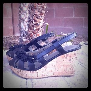 COVINGTON.  Letaher Platforms